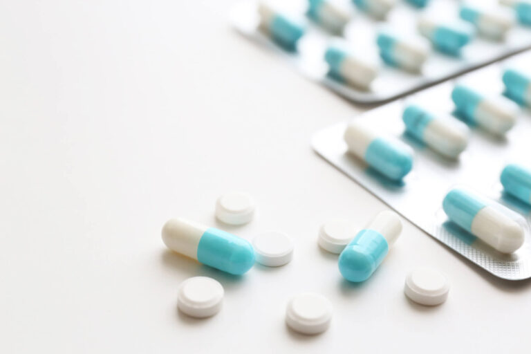 抗がん剤治療が中止になる基準や理由とは？中止した場合の余命や選択肢も解説