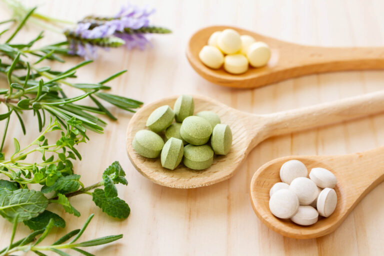 がん治療における代替療法とは?種類や医学的な効果について解説